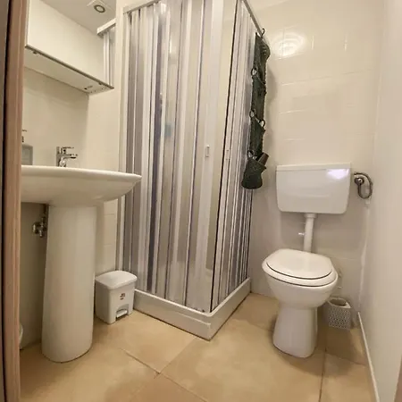 Santa Veneranda בית הארחה